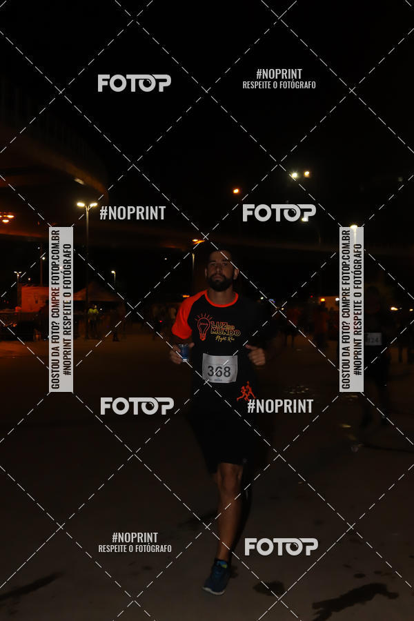 Buy your photos of the eventLuz do Mundo Night Run on Fotop