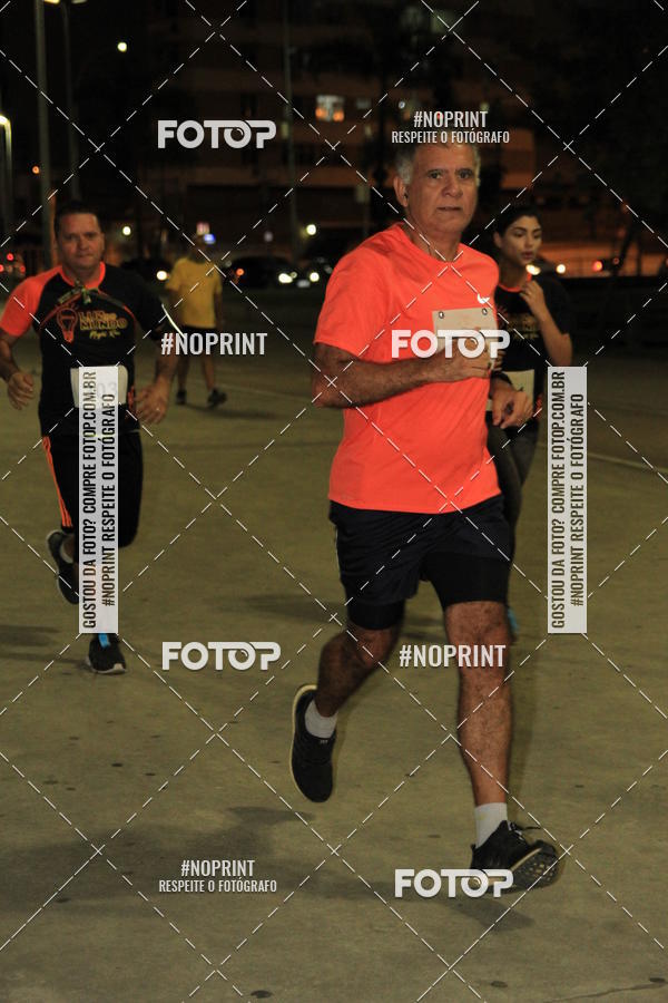 Buy your photos of the eventLuz do Mundo Night Run on Fotop