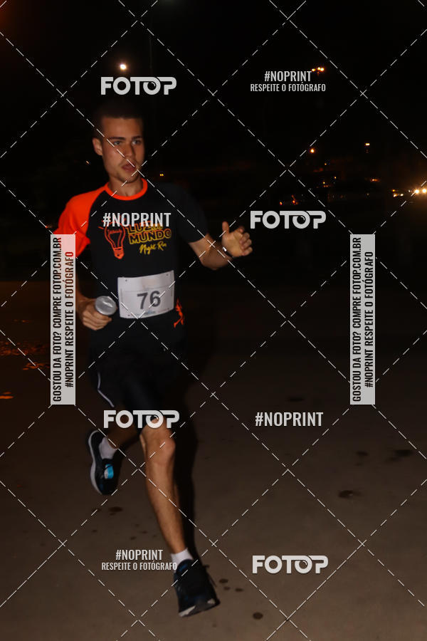 Buy your photos of the eventLuz do Mundo Night Run on Fotop