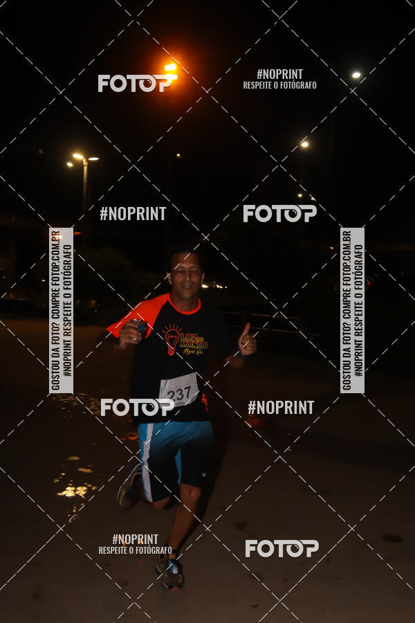 Buy your photos of the eventLuz do Mundo Night Run on Fotop