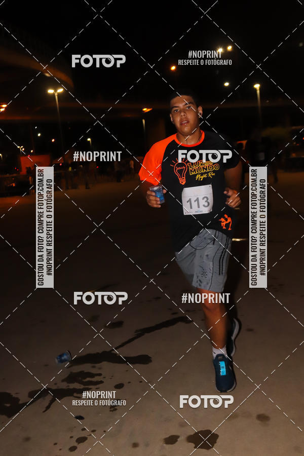 Buy your photos of the eventLuz do Mundo Night Run on Fotop
