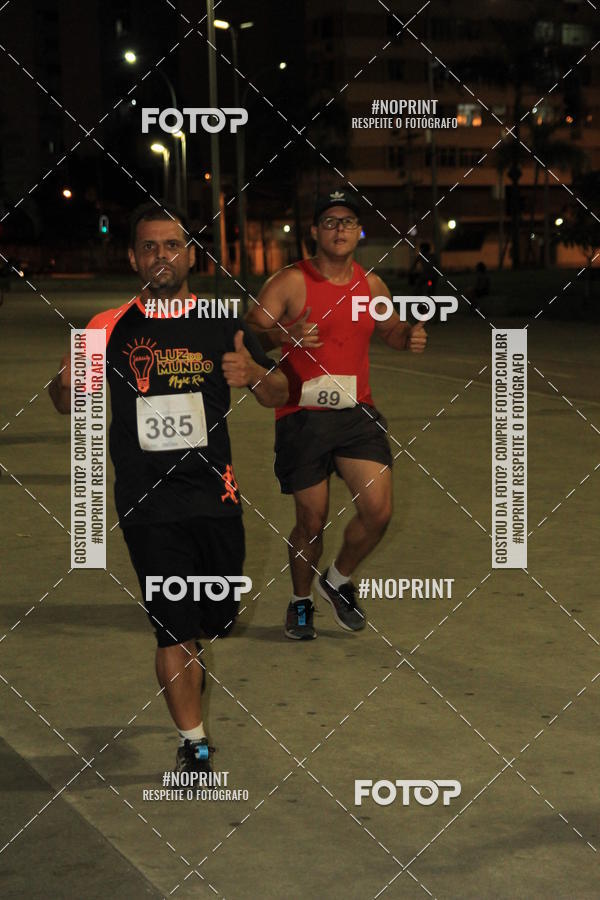 Buy your photos of the eventLuz do Mundo Night Run on Fotop