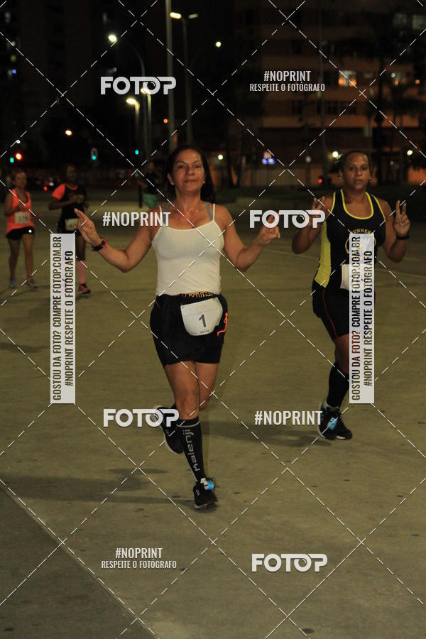 Buy your photos of the eventLuz do Mundo Night Run on Fotop