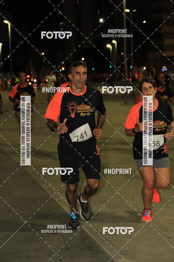 Buy your photos of the eventLuz do Mundo Night Run on Fotop