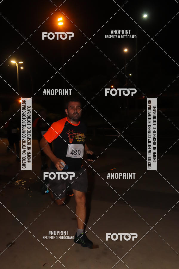Buy your photos of the eventLuz do Mundo Night Run on Fotop