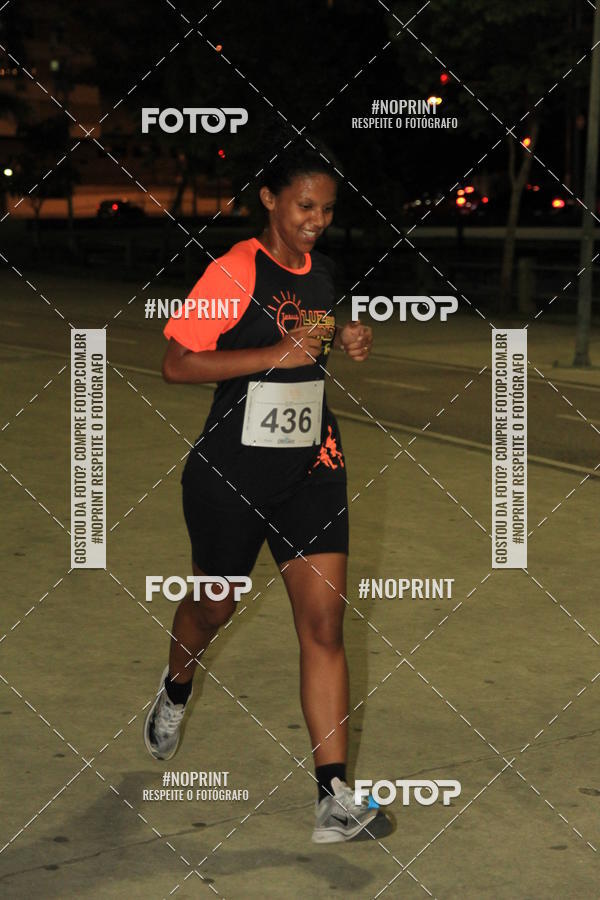 Buy your photos of the eventLuz do Mundo Night Run on Fotop