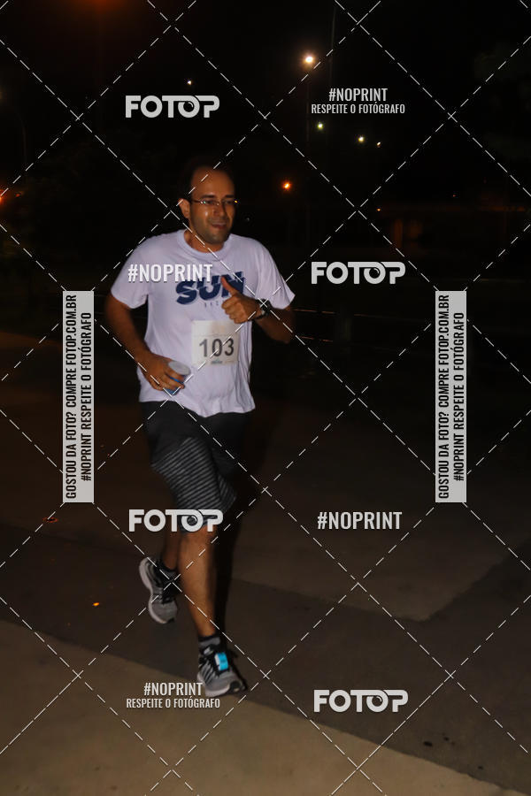 Buy your photos of the eventLuz do Mundo Night Run on Fotop