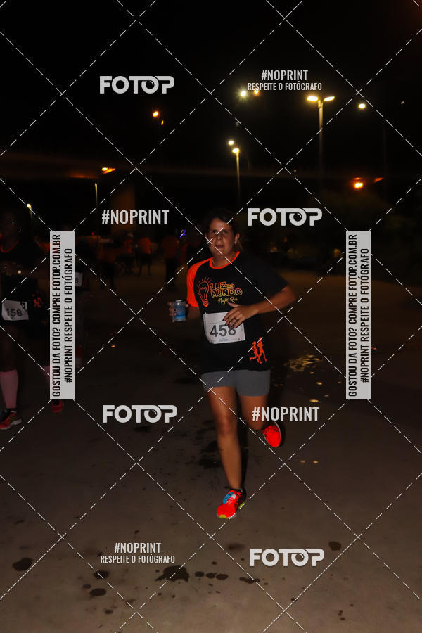 Buy your photos of the eventLuz do Mundo Night Run on Fotop