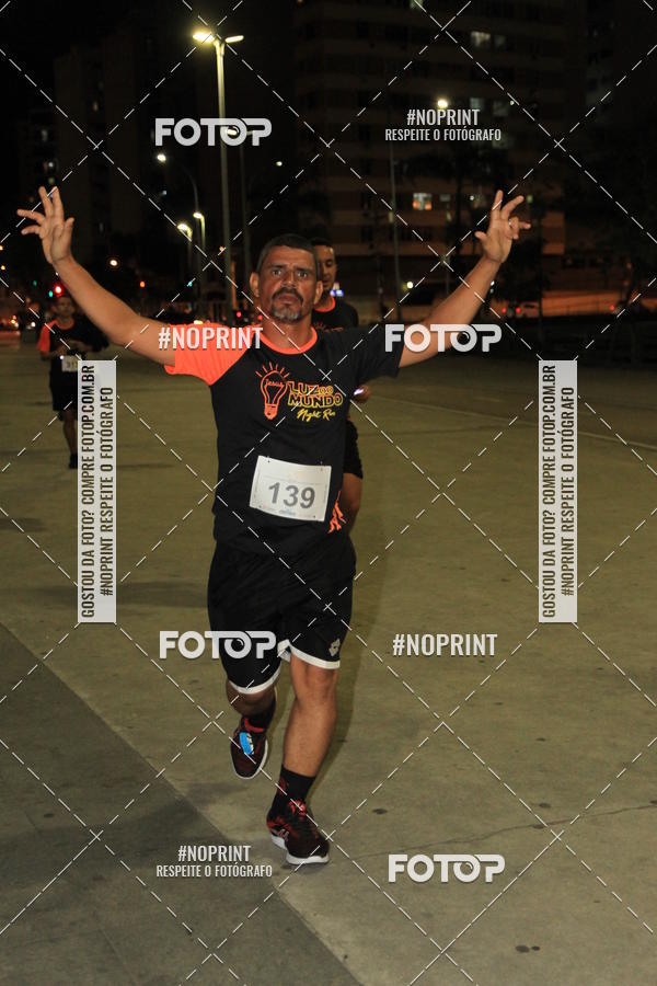 Buy your photos of the eventLuz do Mundo Night Run on Fotop
