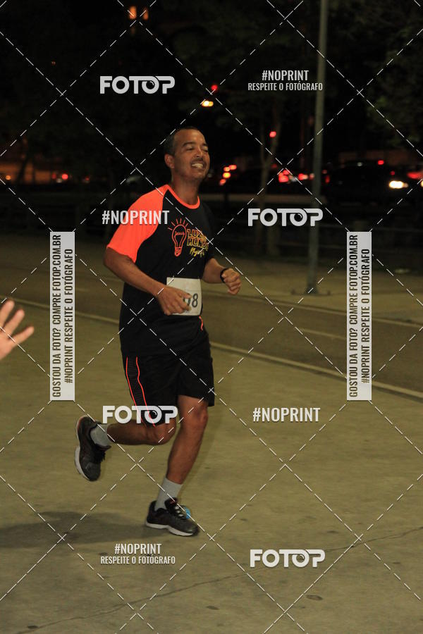 Buy your photos of the eventLuz do Mundo Night Run on Fotop