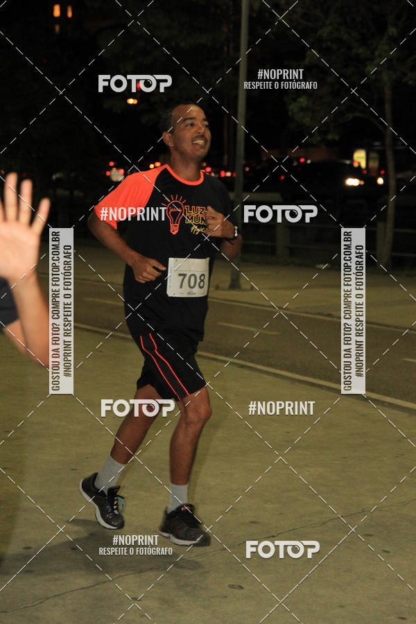 Buy your photos of the eventLuz do Mundo Night Run on Fotop