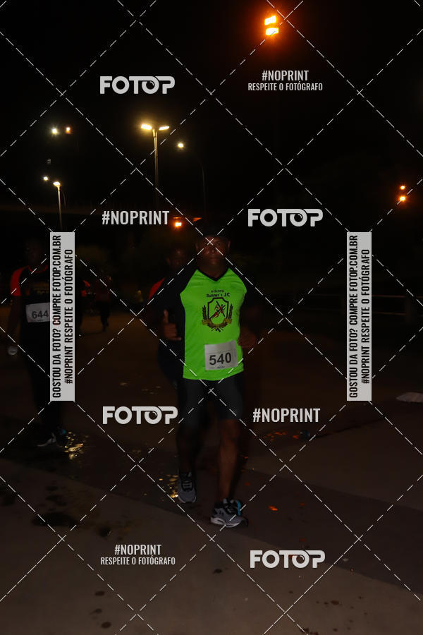 Buy your photos of the eventLuz do Mundo Night Run on Fotop