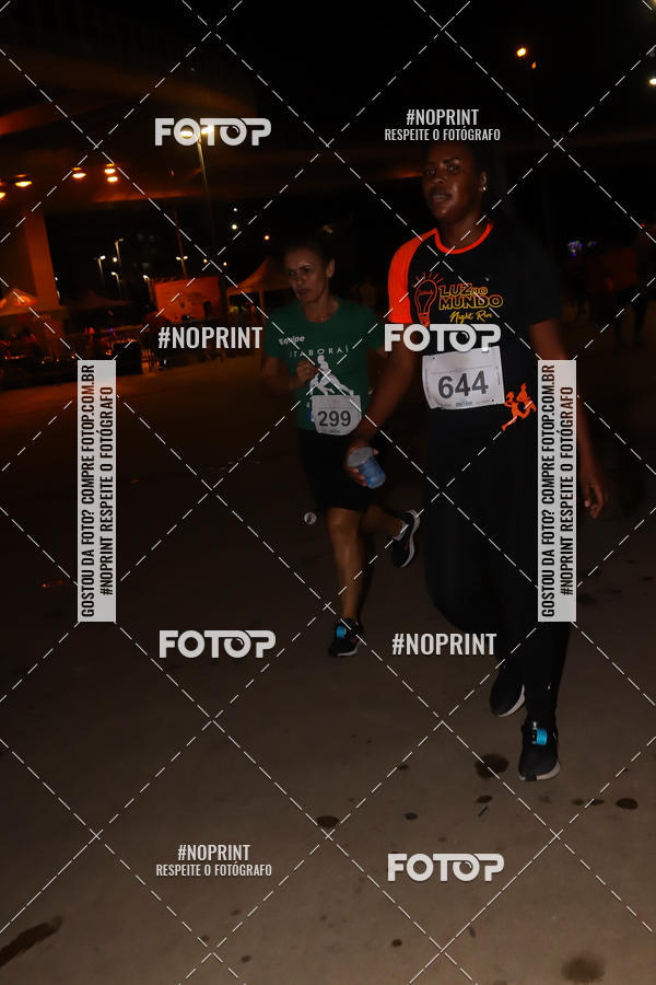 Buy your photos of the eventLuz do Mundo Night Run on Fotop