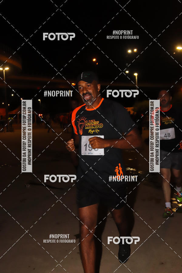 Buy your photos of the eventLuz do Mundo Night Run on Fotop