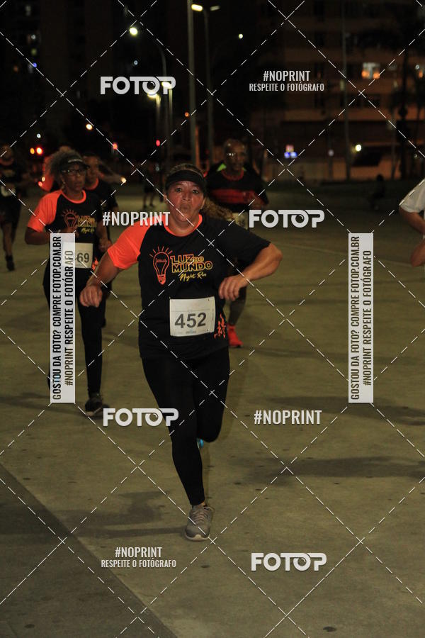 Buy your photos of the eventLuz do Mundo Night Run on Fotop