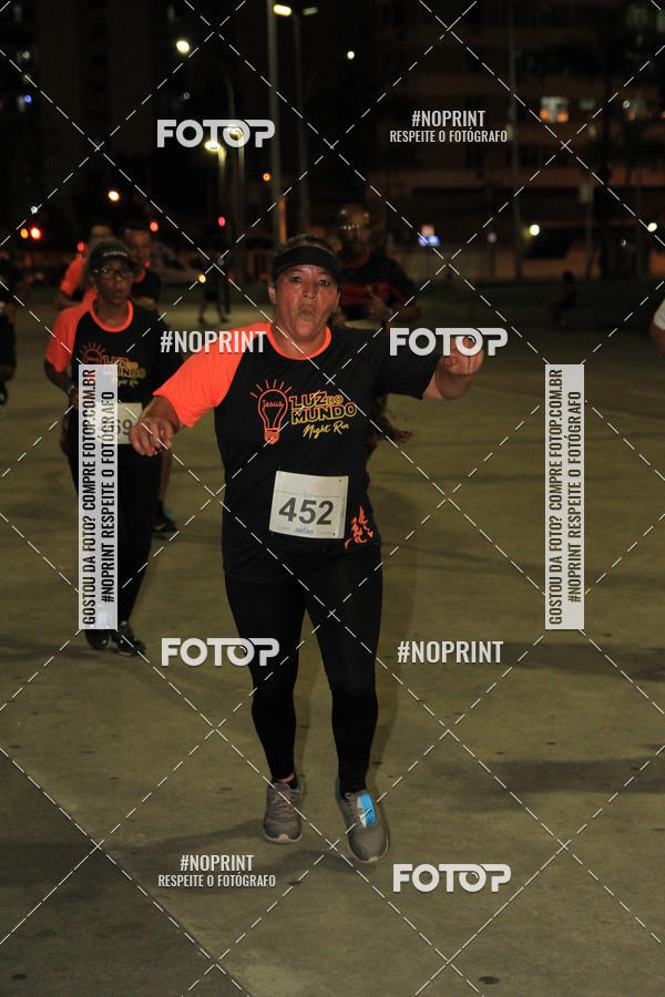 Buy your photos of the eventLuz do Mundo Night Run on Fotop