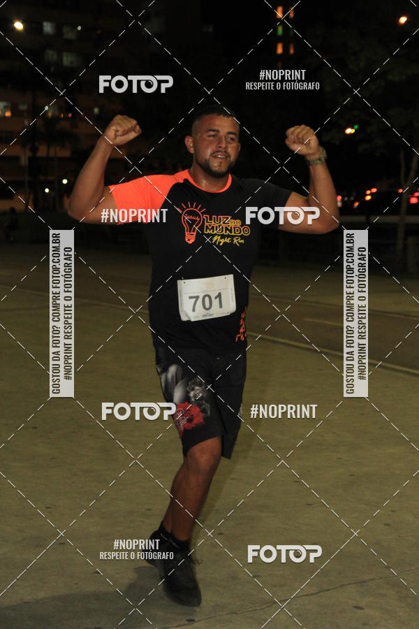 Buy your photos of the eventLuz do Mundo Night Run on Fotop