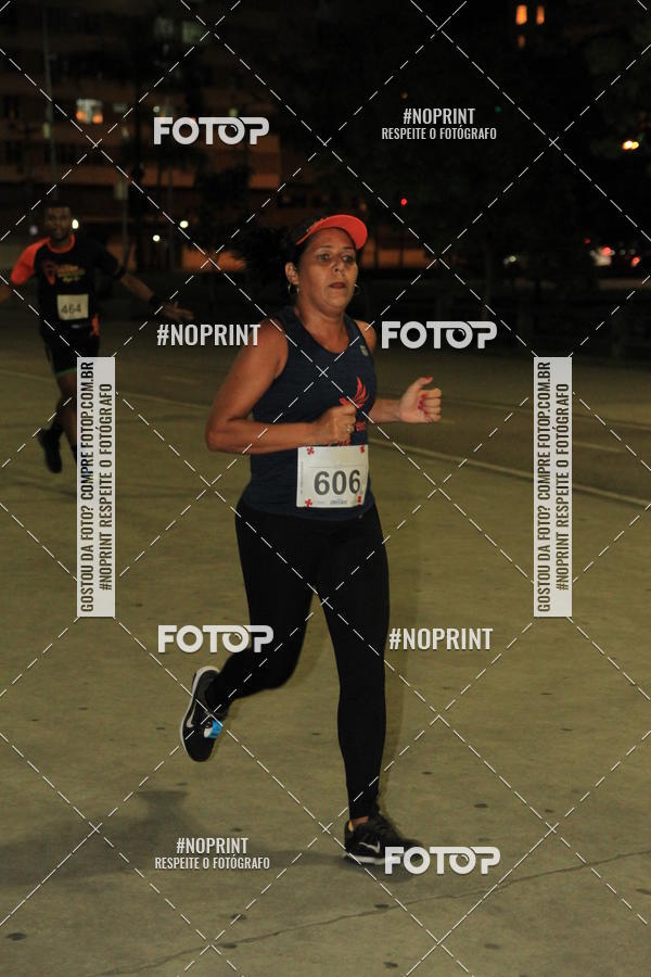 Buy your photos of the eventLuz do Mundo Night Run on Fotop