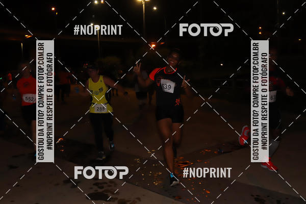 Buy your photos of the eventLuz do Mundo Night Run on Fotop