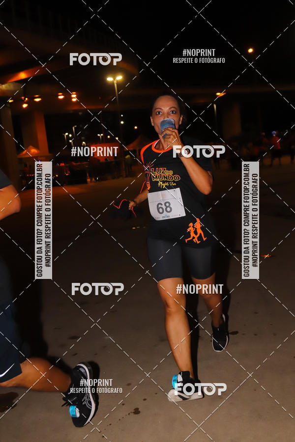 Buy your photos of the eventLuz do Mundo Night Run on Fotop