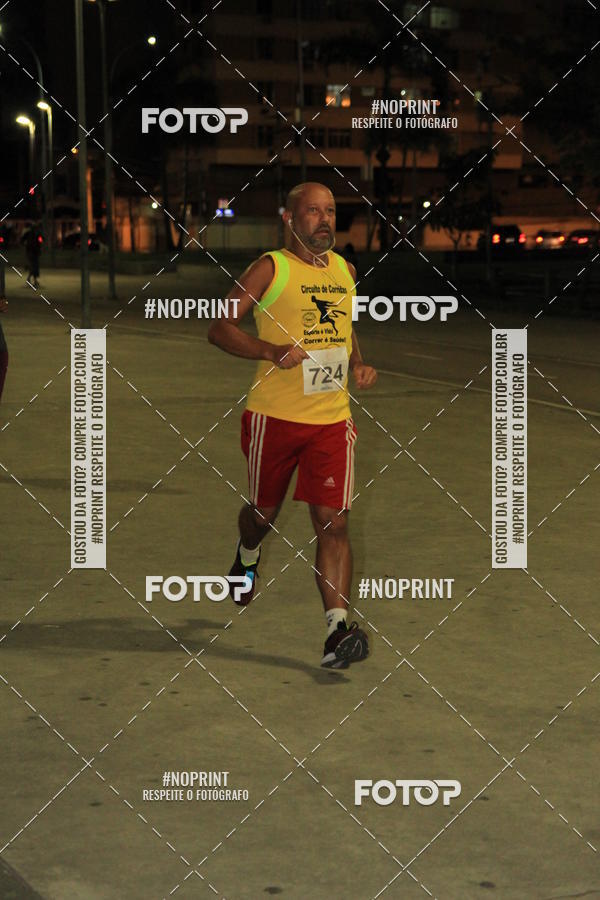 Buy your photos of the eventLuz do Mundo Night Run on Fotop