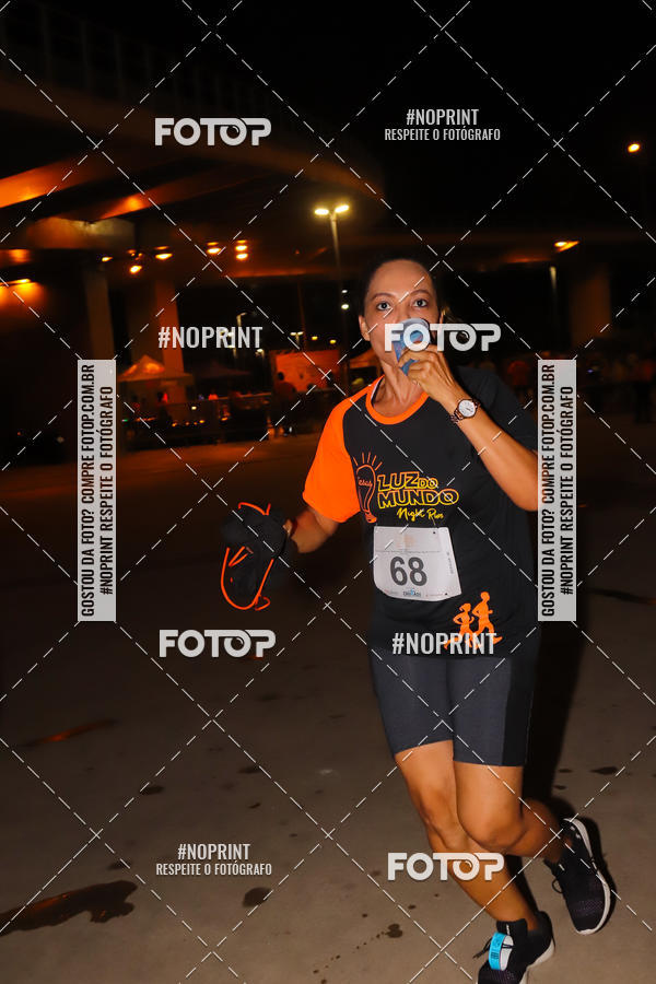 Buy your photos of the eventLuz do Mundo Night Run on Fotop