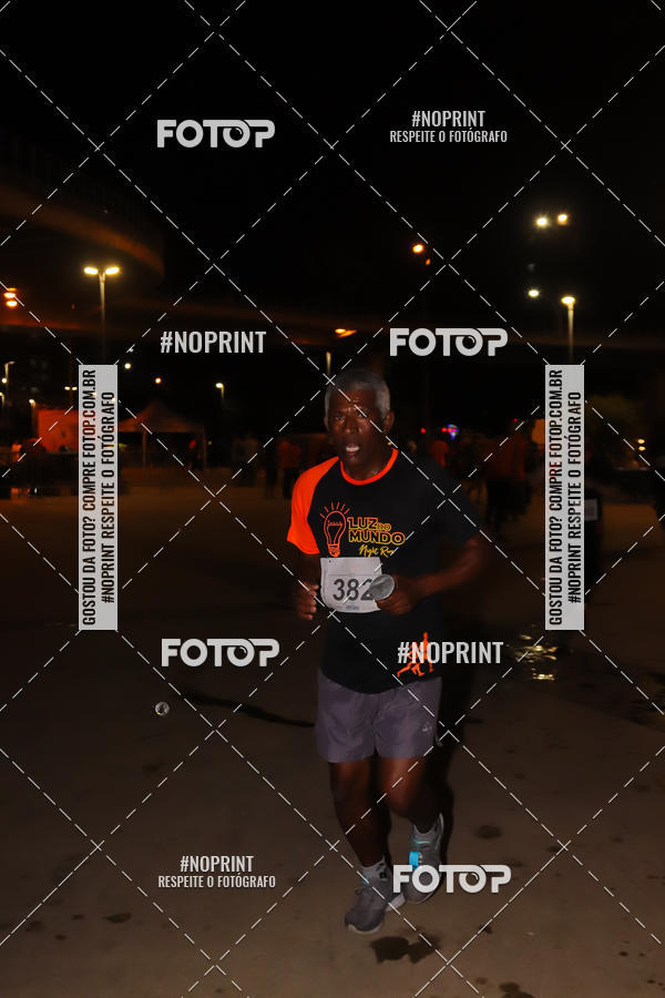 Buy your photos of the eventLuz do Mundo Night Run on Fotop