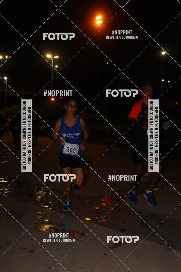 Buy your photos of the eventLuz do Mundo Night Run on Fotop