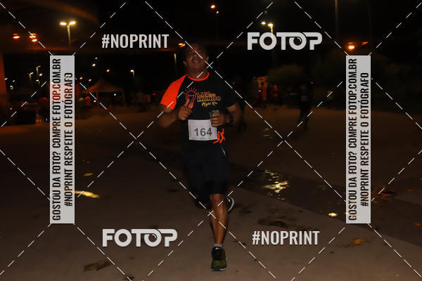 Buy your photos of the eventLuz do Mundo Night Run on Fotop