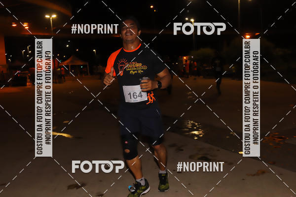 Buy your photos of the eventLuz do Mundo Night Run on Fotop