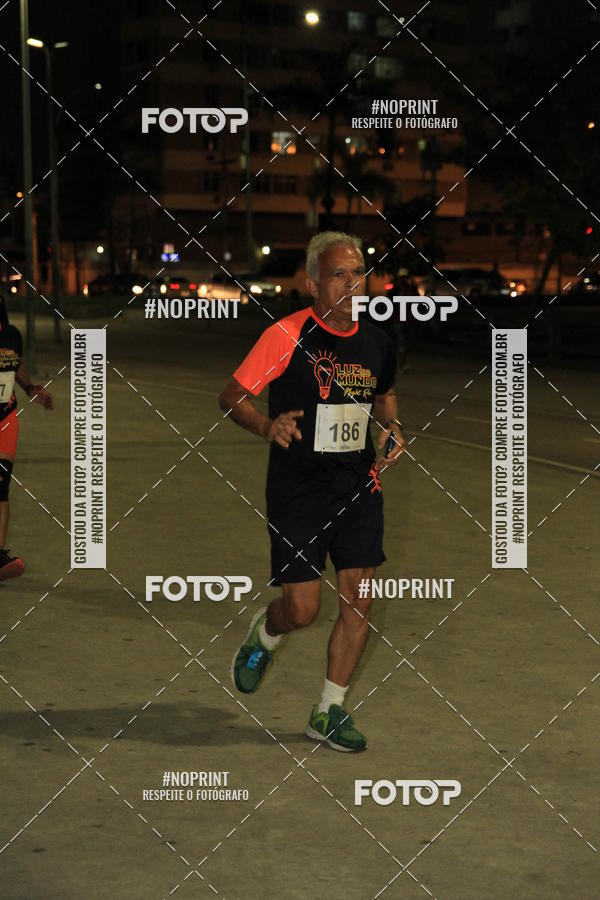 Buy your photos of the eventLuz do Mundo Night Run on Fotop
