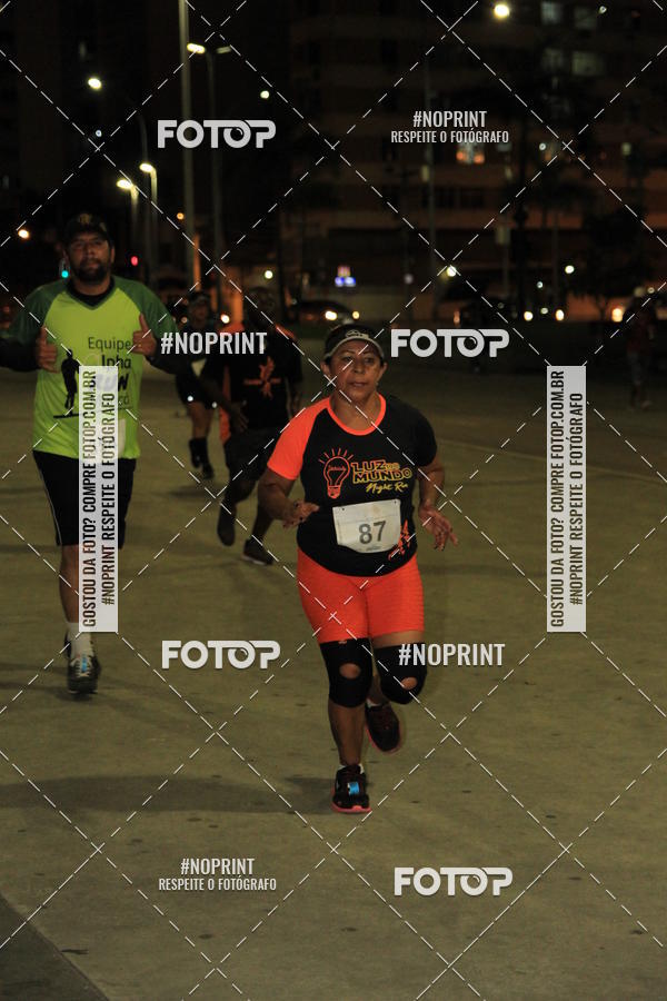 Buy your photos of the eventLuz do Mundo Night Run on Fotop