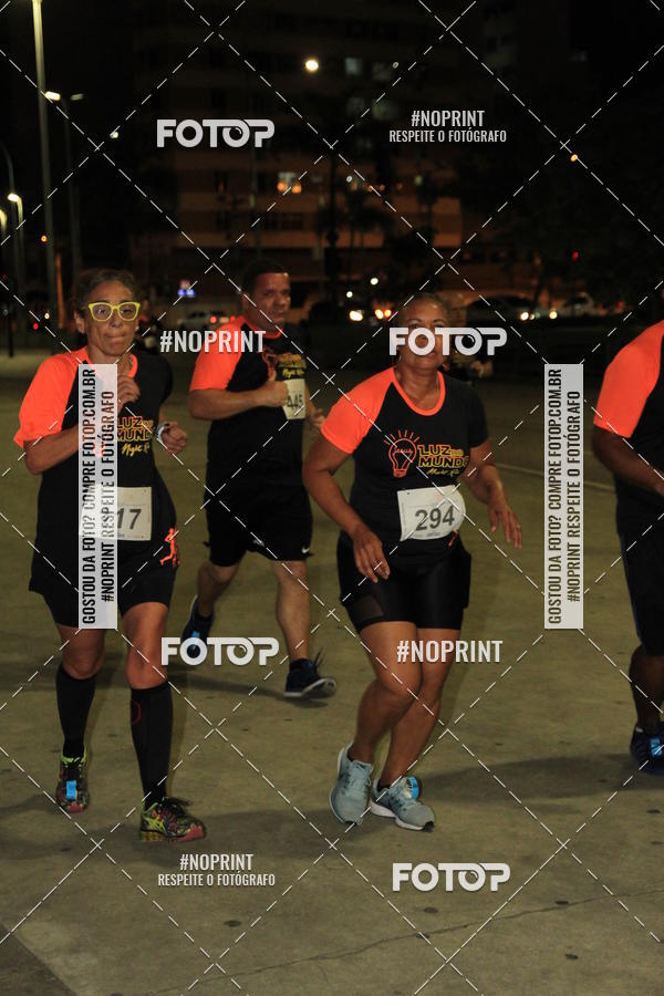 Buy your photos of the eventLuz do Mundo Night Run on Fotop