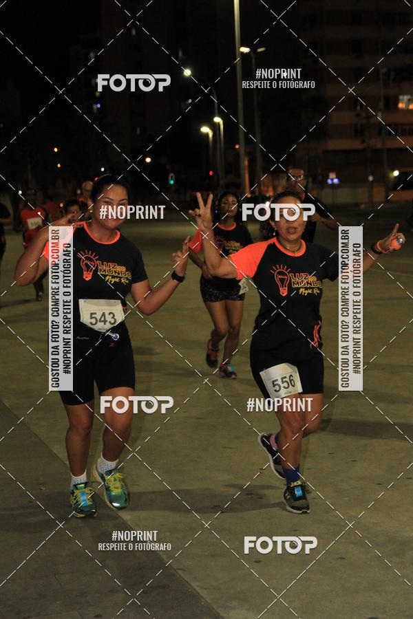 Buy your photos of the eventLuz do Mundo Night Run on Fotop