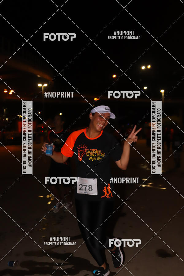 Buy your photos of the eventLuz do Mundo Night Run on Fotop