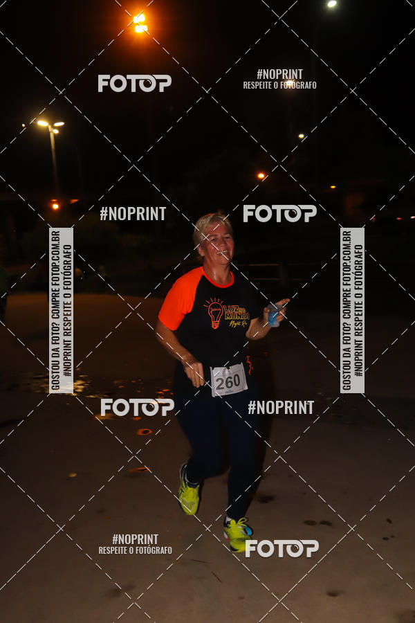 Buy your photos of the eventLuz do Mundo Night Run on Fotop