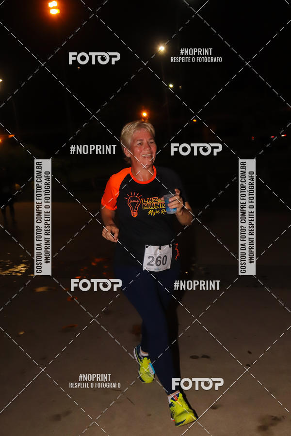 Buy your photos of the eventLuz do Mundo Night Run on Fotop
