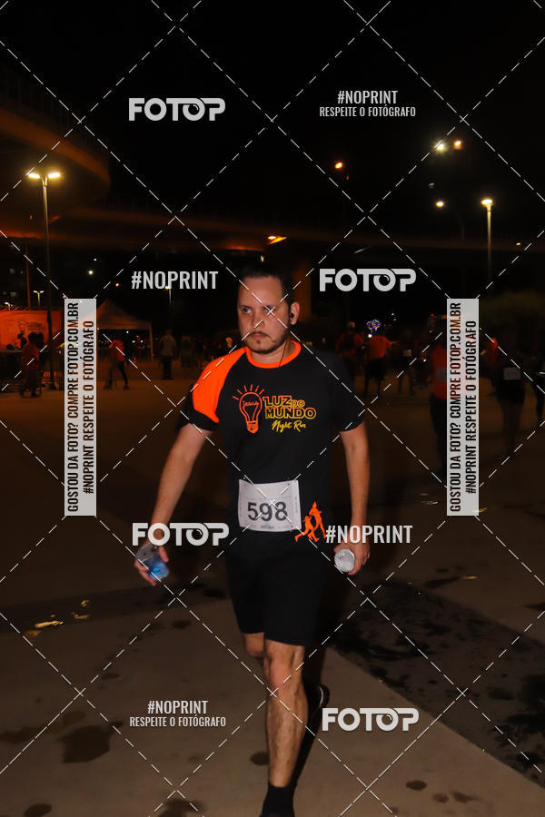 Buy your photos of the eventLuz do Mundo Night Run on Fotop