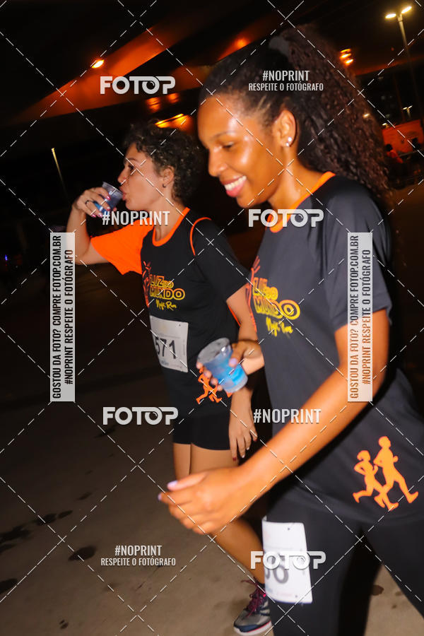 Buy your photos of the eventLuz do Mundo Night Run on Fotop