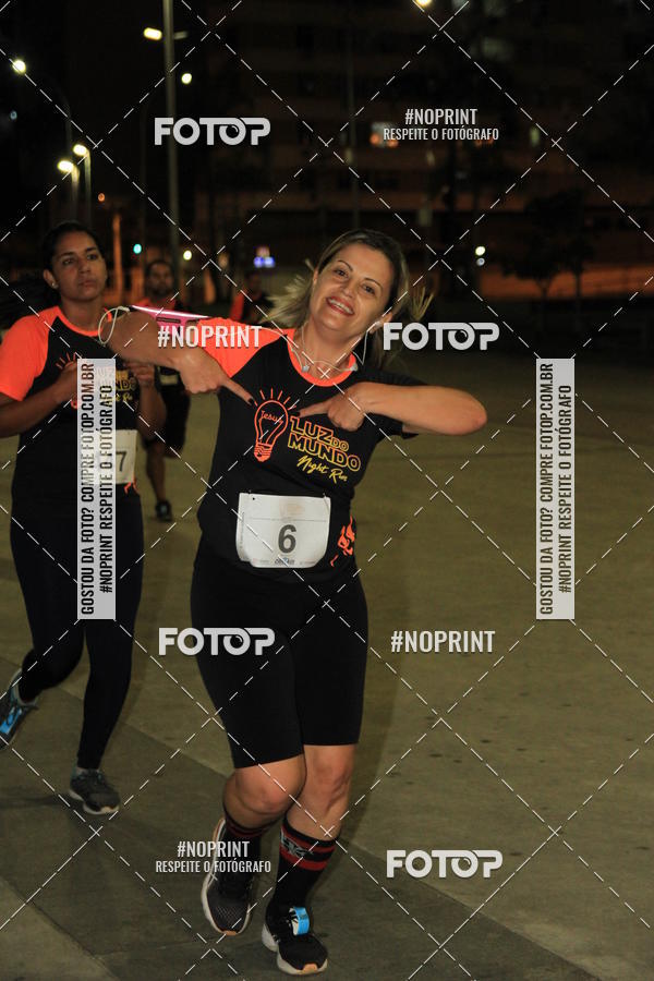Buy your photos of the eventLuz do Mundo Night Run on Fotop