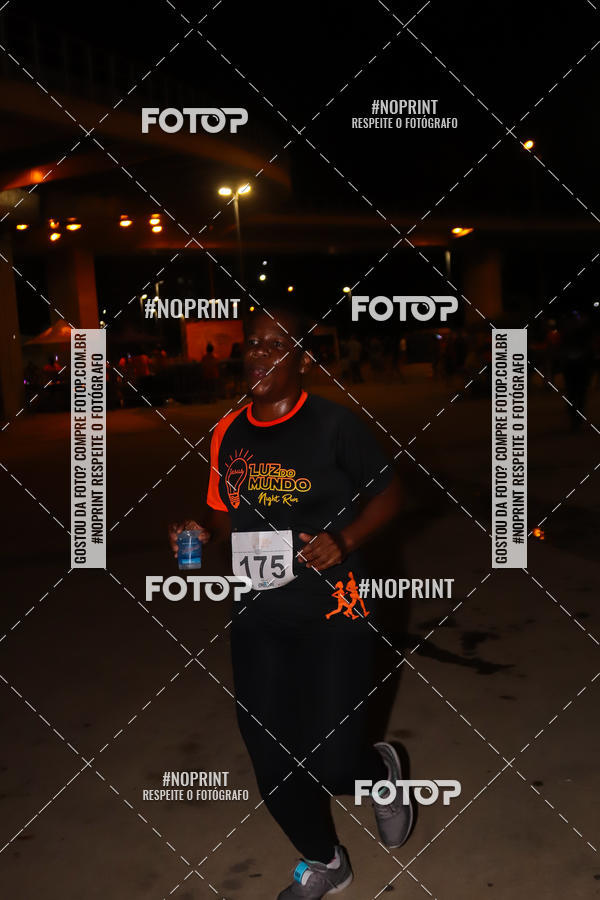Buy your photos of the eventLuz do Mundo Night Run on Fotop