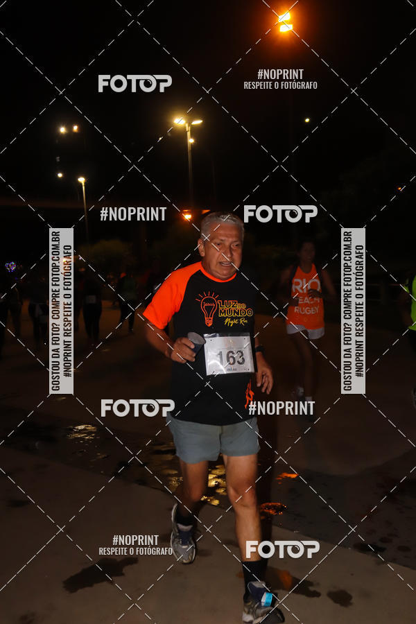 Buy your photos of the eventLuz do Mundo Night Run on Fotop