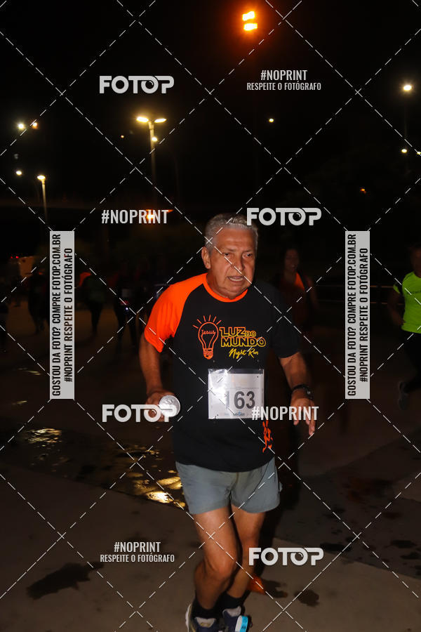 Buy your photos of the eventLuz do Mundo Night Run on Fotop