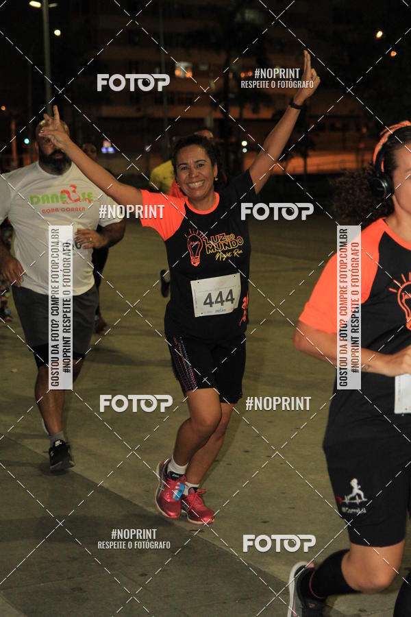 Buy your photos of the eventLuz do Mundo Night Run on Fotop