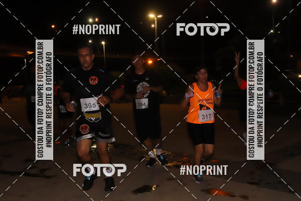 Buy your photos of the eventLuz do Mundo Night Run on Fotop