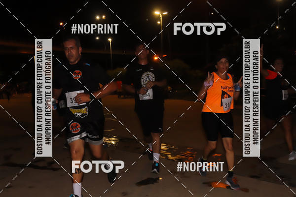Buy your photos of the eventLuz do Mundo Night Run on Fotop