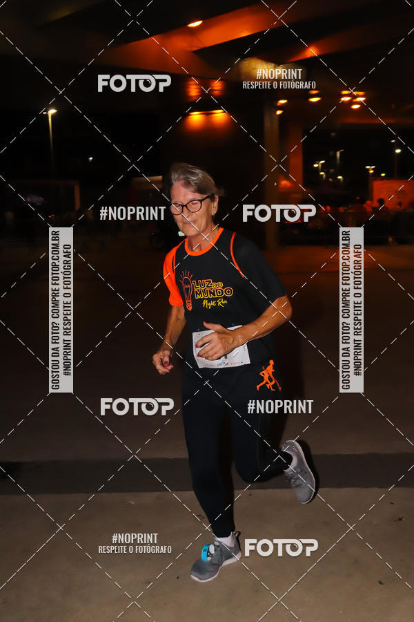 Buy your photos of the eventLuz do Mundo Night Run on Fotop