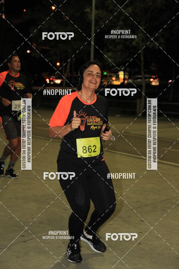 Buy your photos of the eventLuz do Mundo Night Run on Fotop