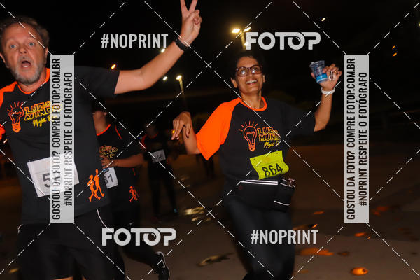 Buy your photos of the eventLuz do Mundo Night Run on Fotop