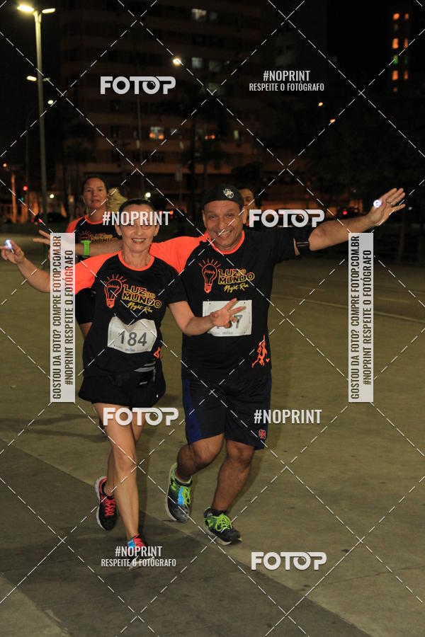 Buy your photos of the eventLuz do Mundo Night Run on Fotop